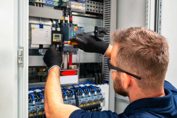 Best Affordable Emergency Electrician  in Inglis, FL