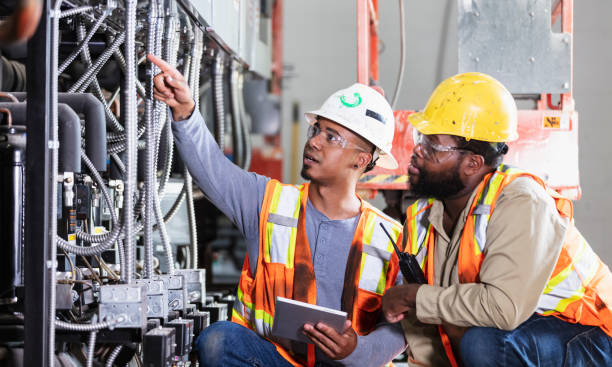 Best Circuit Breaker Repair  in Inglis, FL