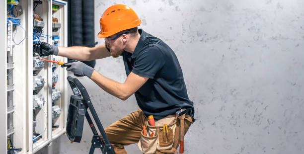 Best Home Electrical Repair  in Inglis, FL